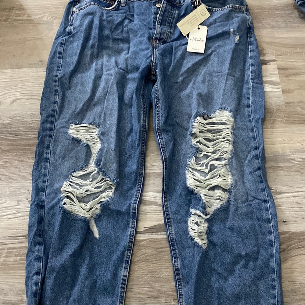 forever 21 petite boyfriend ripped jeans